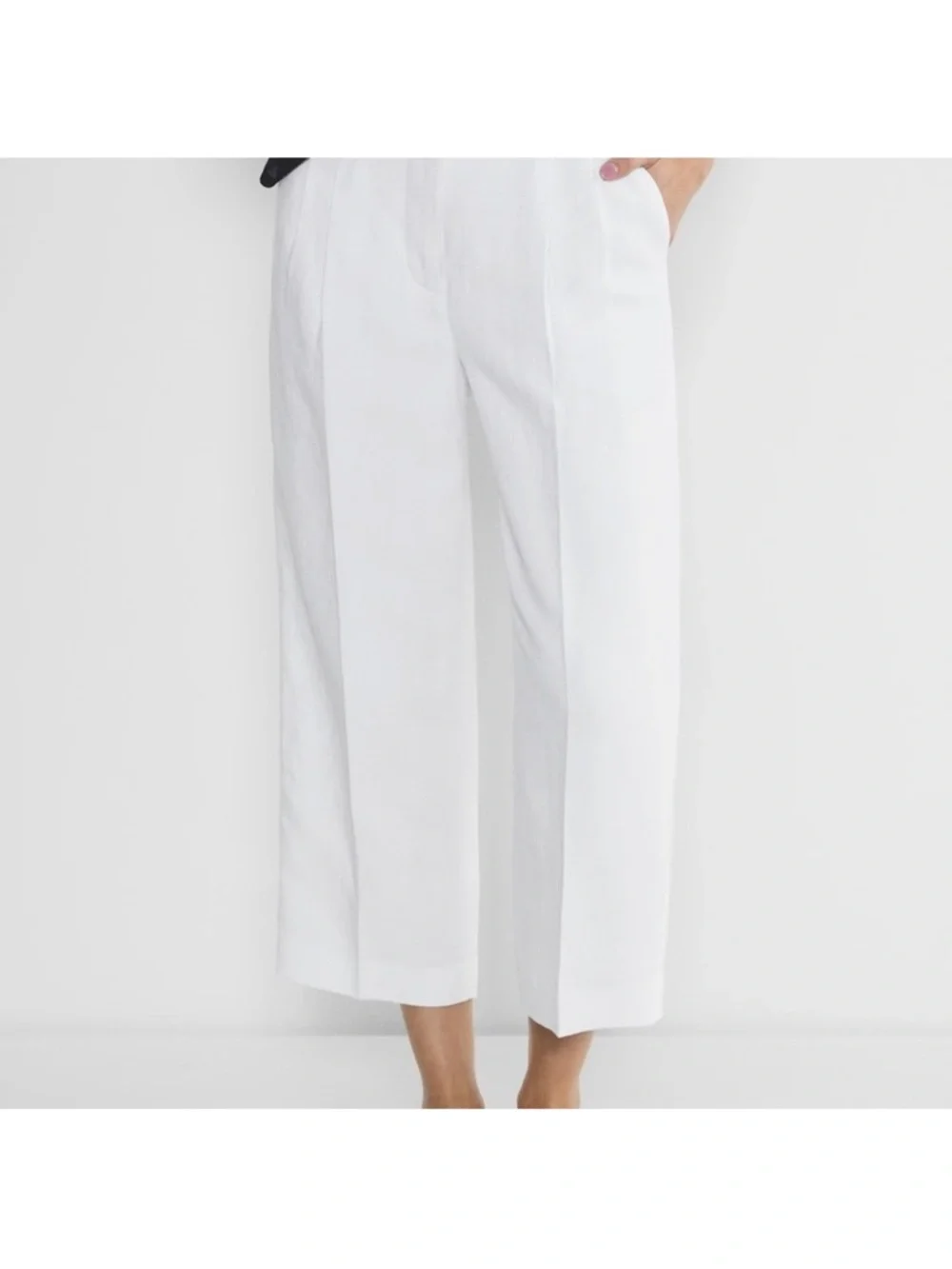 NEW LINEN Aritzia Effortless Pant cropped White